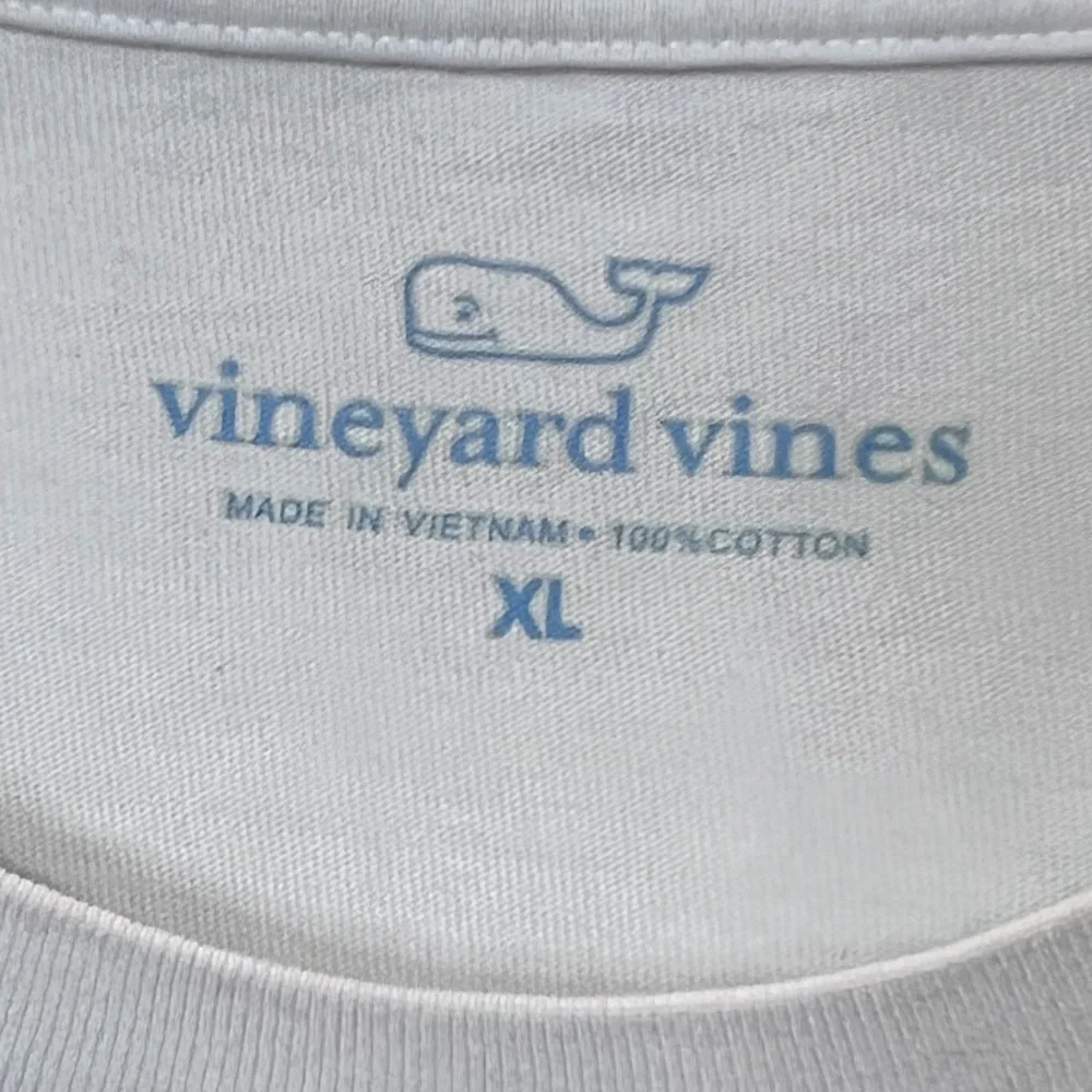 Vineyard Vines Naughty Nice Whale Santa Christmas Long Sleeve Tee - Picture 11 of 13